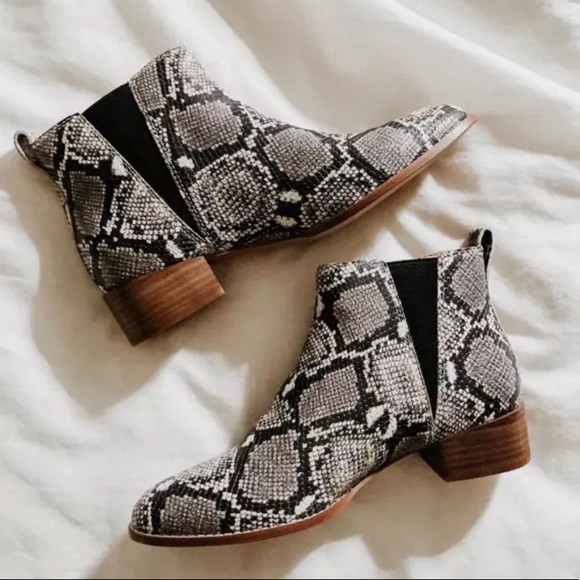 Madewell Shoes - Madewell Carina Boot